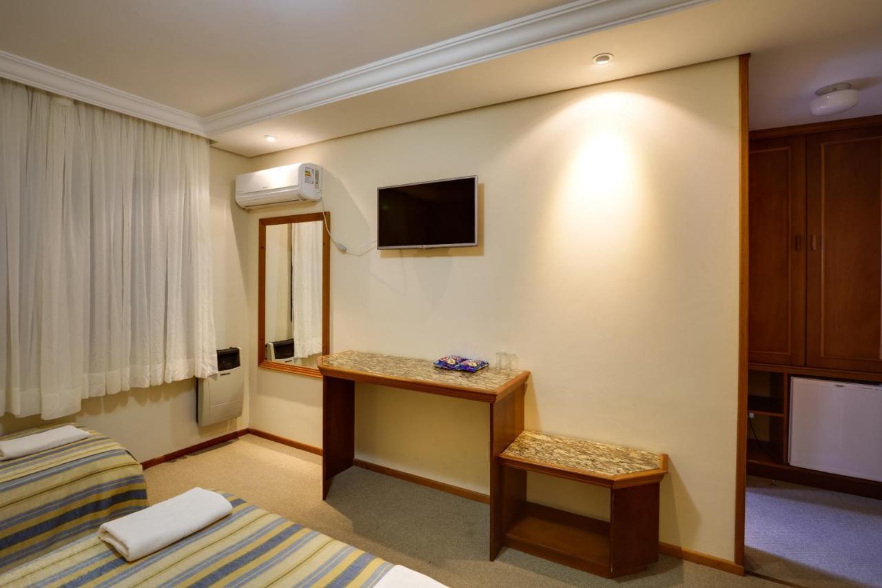 Hotel San Isidro São Gabriel Exteriör bild