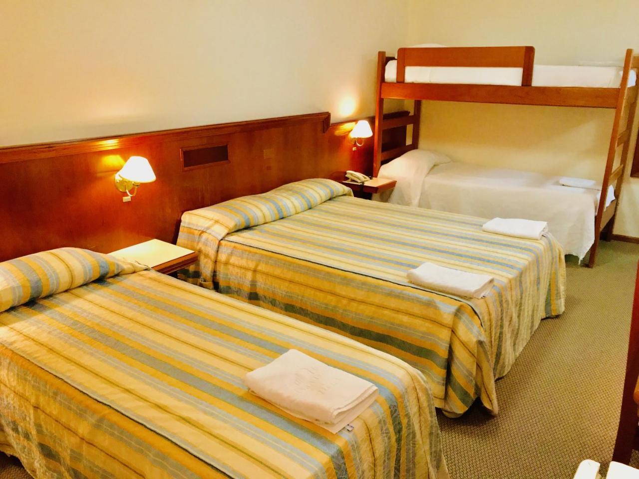Hotel San Isidro São Gabriel Exteriör bild